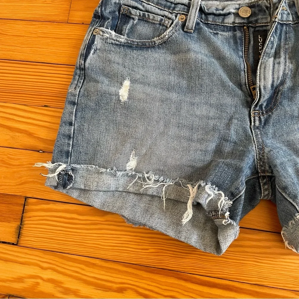 Lucky Brand Women's Blue Denim Shorts - Picture 3 of 7